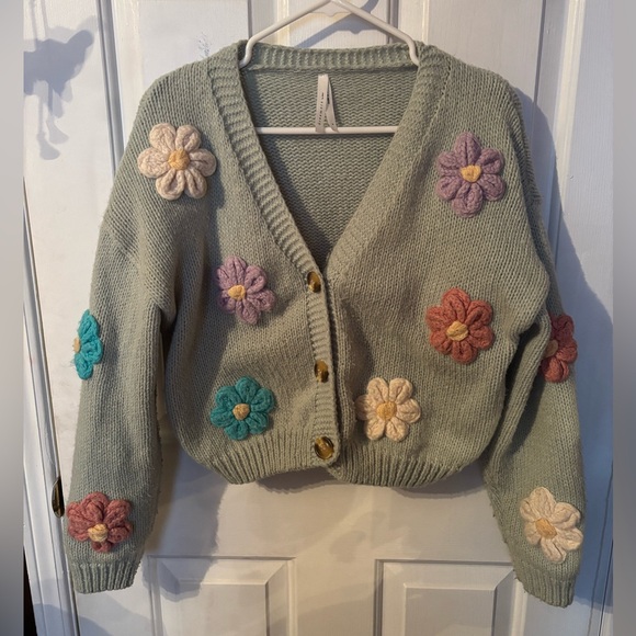 Dreamers Sweaters - Dreamers Floral Embroidered Cardigan - Green with Multicolor Flowers